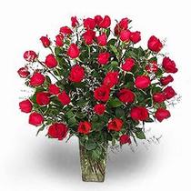 14 şubat sevgililer günü firmamızdan sevilenlerin çiçeği güller Ankara çiçek gönder firması şahane ürünümüz