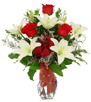 5 adet kırmızı gül ve 2 dal kazablanka Ankara çiçek siparişi sitesi